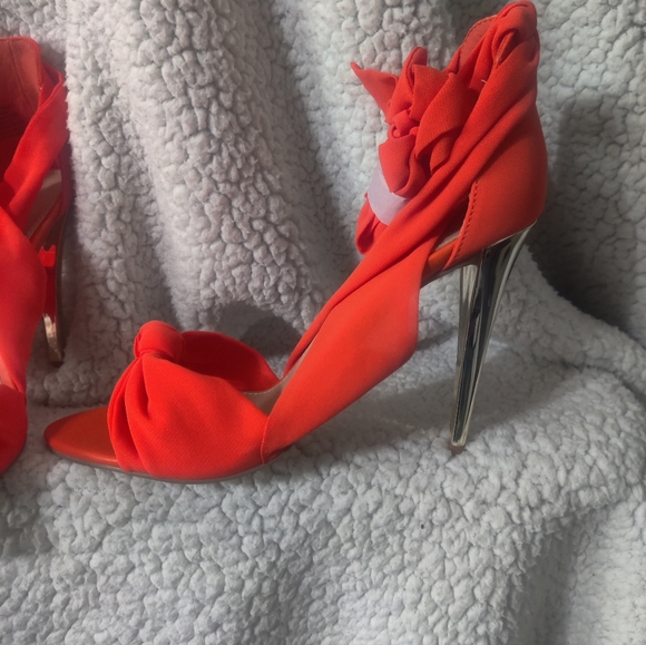 Ikaros Dragon Fire by Shoe Dazzle.. NIB Sz 9.5 orange - Picture 12 of 15